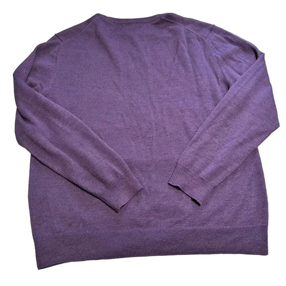 Club Room men's large purple Italian spun yarn knit V-neck sweater - Picture 2 of 3